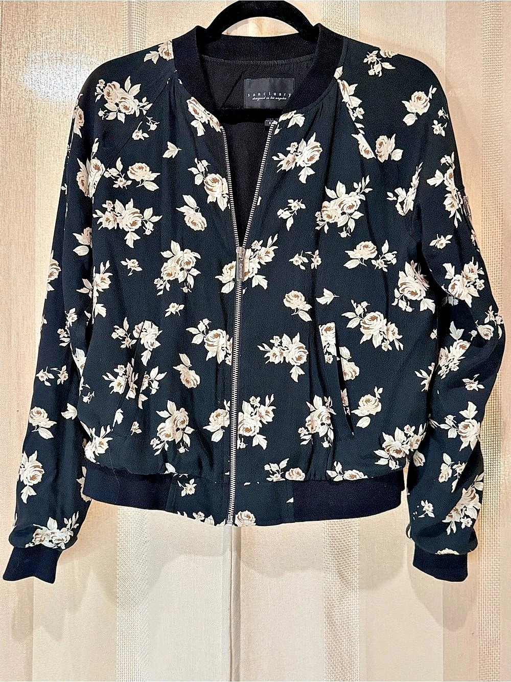 Sanctuary Black Rose Floral Bomber Jacket Black & Tan Small